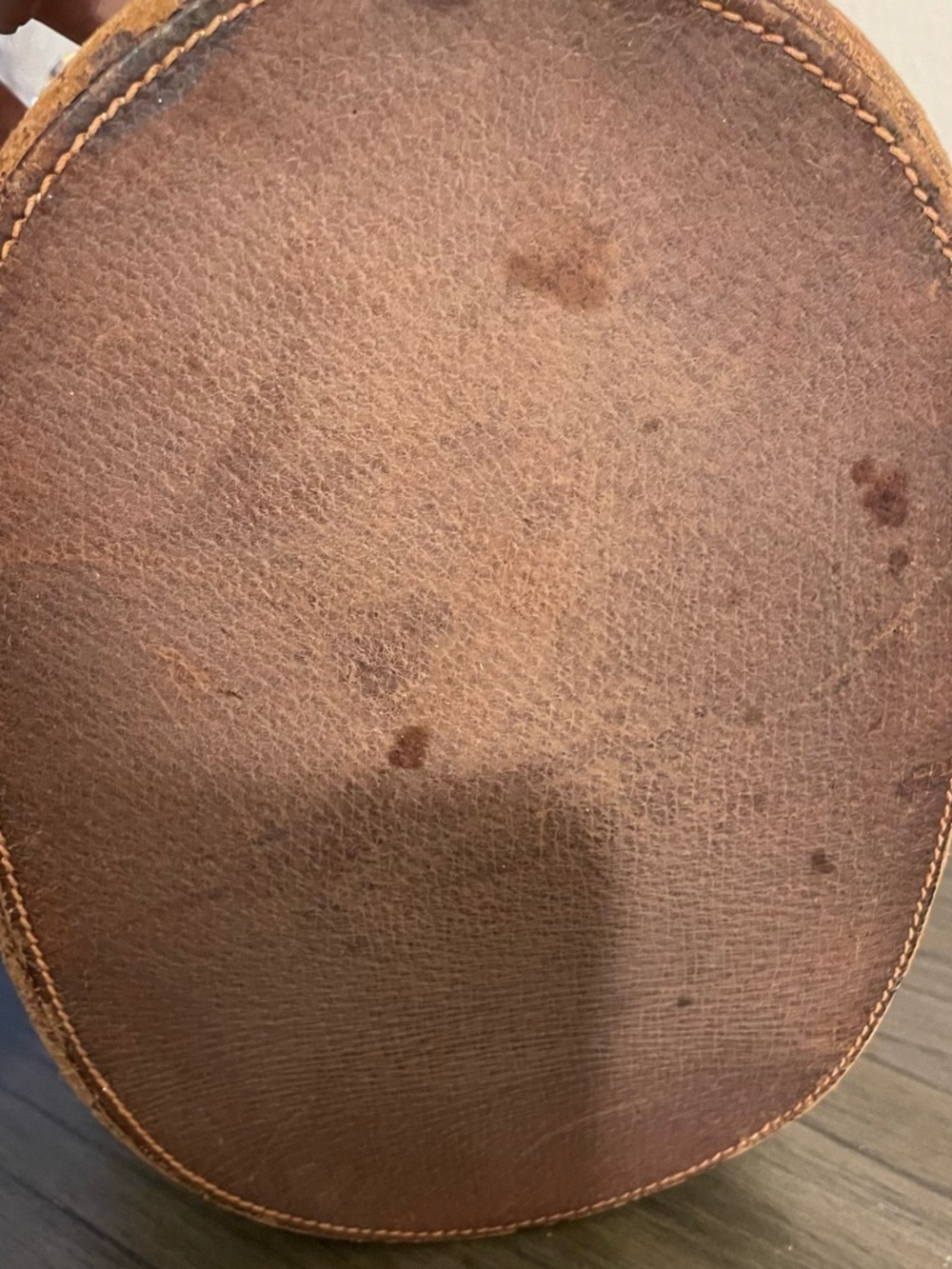 Gucci Brown Leather Interior Gold Logo - Picture 3 of 7